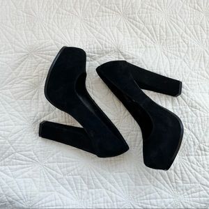 Steve Madden Sarrina - stunning platform suede heels -size 5.5. Never worn